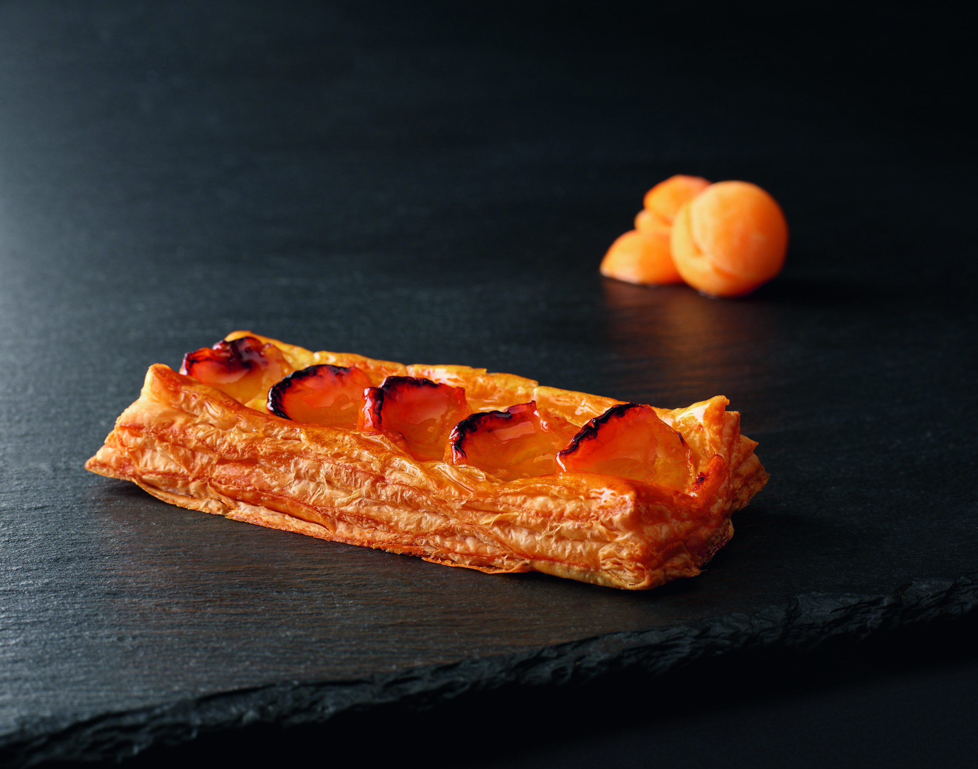 Apricot Anglaise