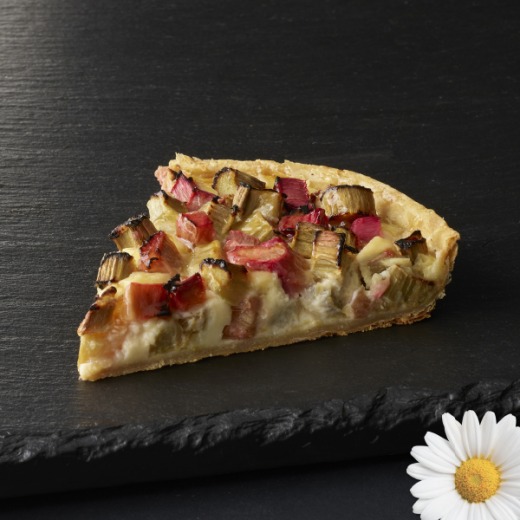 Tarte a la Rhubarbe (slice)